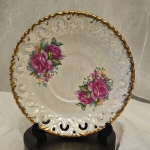 Elegant Floral Dinner Plate with Gold Trim